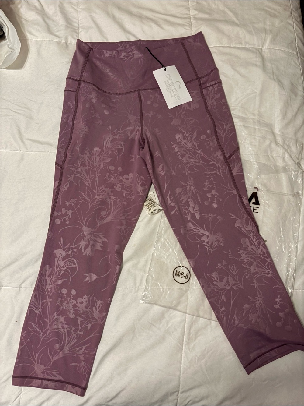 NWT Zyia light lilac floral pocket hi-rise capri 20”